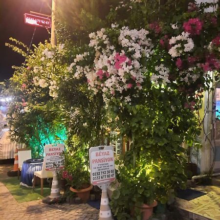 Beyaz Apart Pansiyon Çeşme Εξωτερικό φωτογραφία