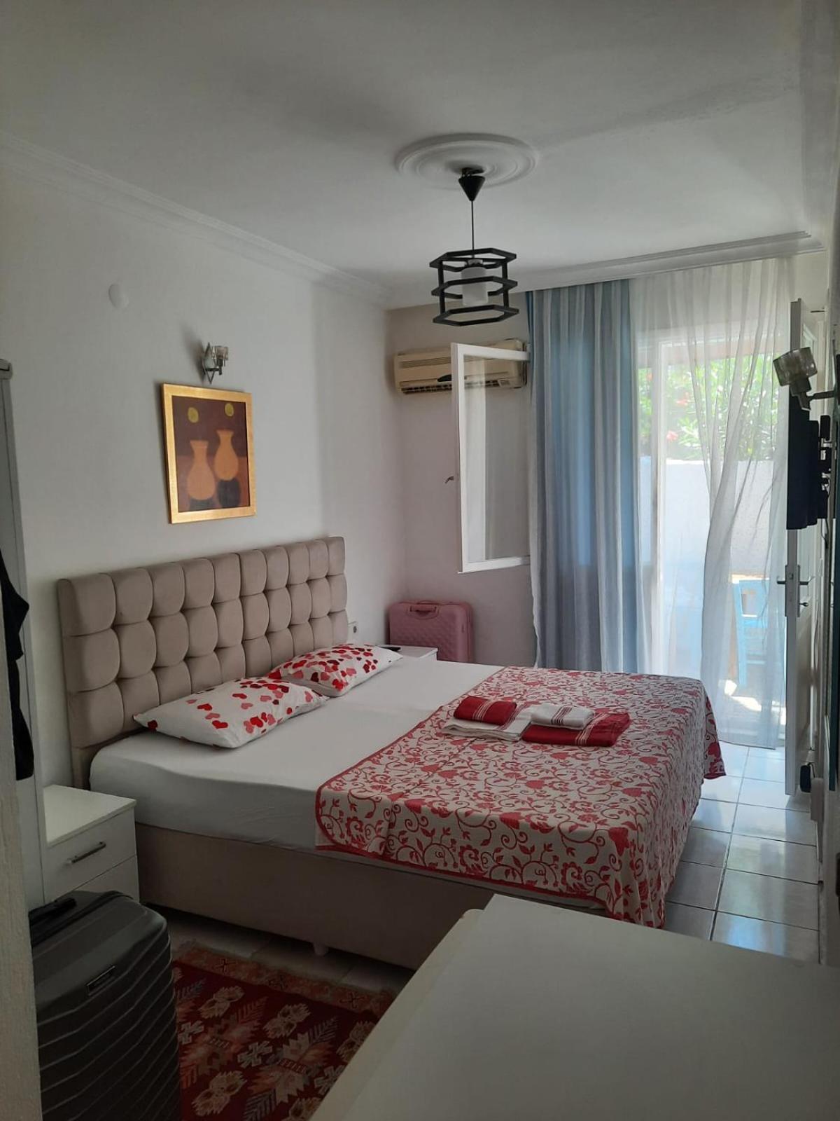 Beyaz Apart Pansiyon Çeşme Εξωτερικό φωτογραφία