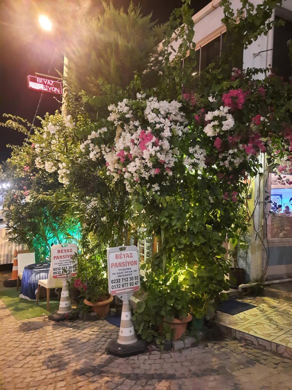 Beyaz Apart Pansiyon Çeşme Εξωτερικό φωτογραφία